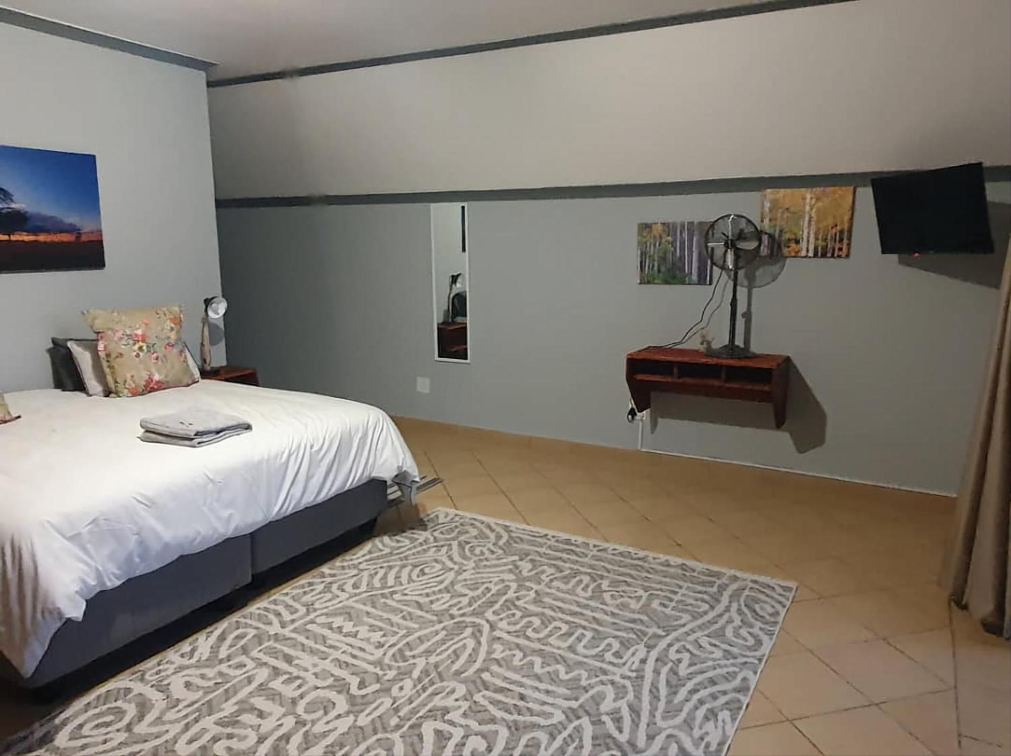 Goggas Nest Bnb & Restaurant Matsapha Extérieur photo